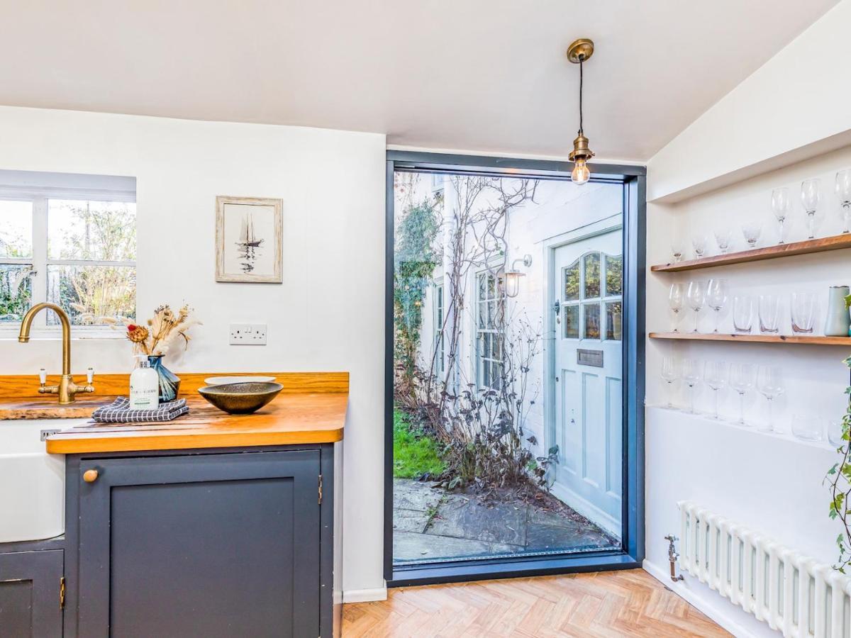 Pass The Keys Charming Downland Cottage Chichester Exterior foto
